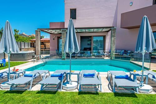 Villa Anthi, a modern villa with salted water pool,hot tub & BBQ!