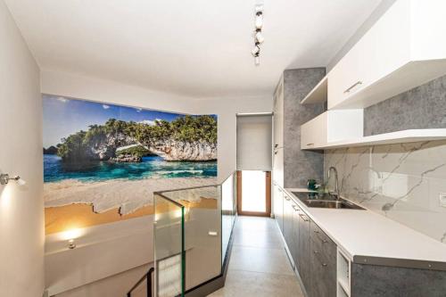 Villa Anthi, a modern villa with salted water pool,hot tub & BBQ!