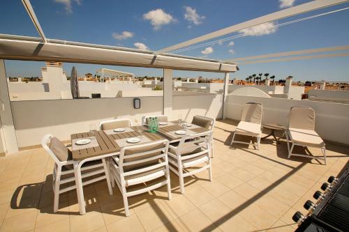Allegra 44 Luxury BW with BBQ, AC and Pool, Ciudad Quesada ...