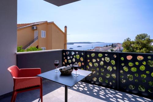 Sun&Lux Resort - Hvar