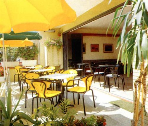 En restaurant eller et andet spisested på Hotel Villa Domiziana