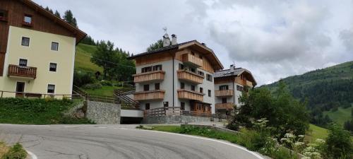 Nespecifikovaný výhled na hory nebo výhled na hory při pohledu z apartmánu