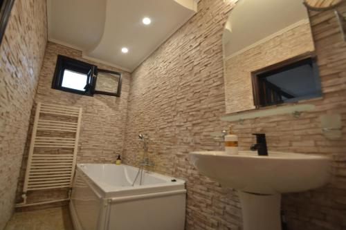 Gala - Guesthouse tesisinde bir banyo