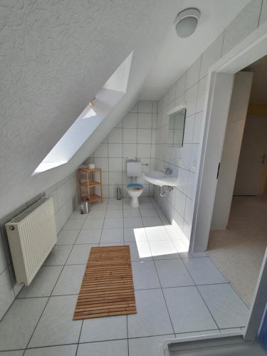 A bathroom at Ferienwohnung FROHNATUR