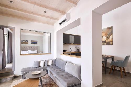 Gallery image of EmGard Suites Kythnos in Kithnos