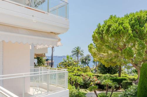 3-Room Apartment in Prestigious Residence