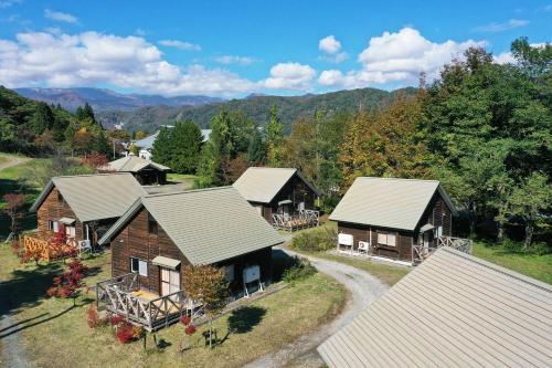 an overhead view of a log cabin at フォレストコテージ奥州 in Oshu