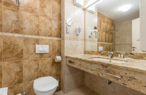 Koupelna v ubytování Maestral 513 in Marina Portoroz by Locap Group