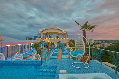 Gallery image of Hotel & Spa NEMO with dolphins in Kharkiv