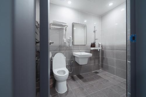 Koupelna v ubytování Aroomi Hotel Hyupjae