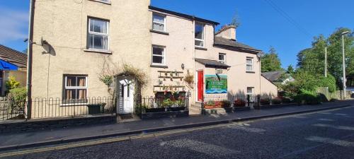 Gallery image of Holly Cottages in Bowness-on-Windermere