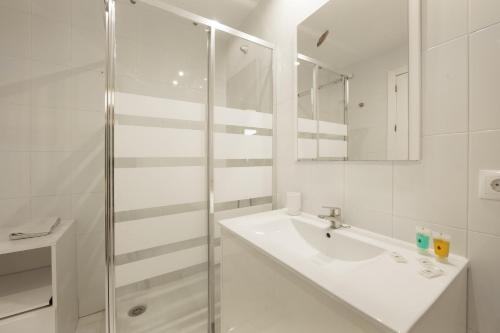 Koupelna v ubytování Romana Playa studio Elviria