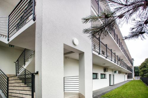 Το κτήριο όπου στεγάζεται  το διαμέρισμα