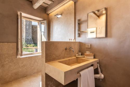 Ένα μπάνιο στο Drogheria e Locanda Franci