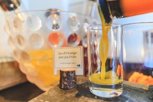 Jídlo v hotelu nebo okolí