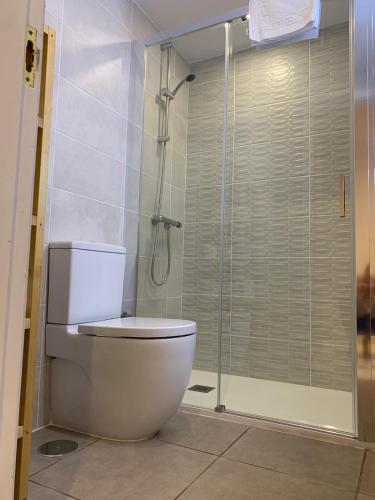Central Apartment overlooking Yumbo centre with heated pool photo 3