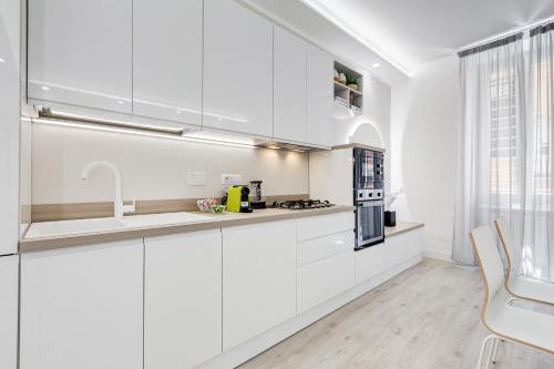 BMGA l The White Crown Apartment in Testaccio