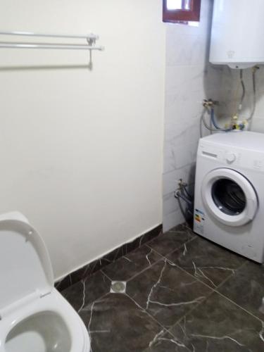 Un baño de Guesthouse Data