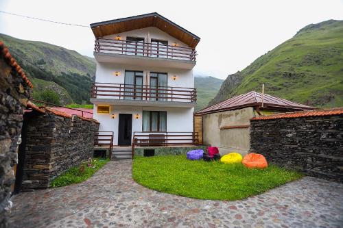 Imagen de la galería de Sno Inn Kazbegi, en Kazbegi
