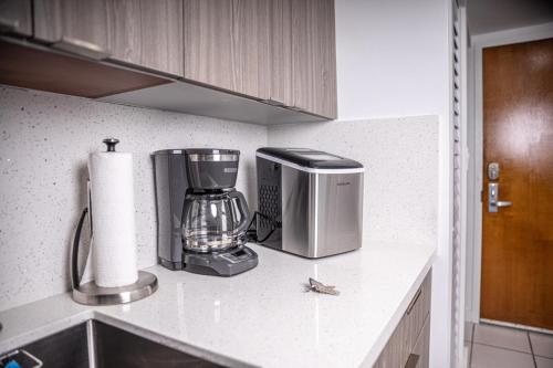 Modern and Luxurious Brickell Studio photo 20