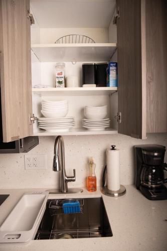 Modern and Luxurious Brickell Studio photo 23