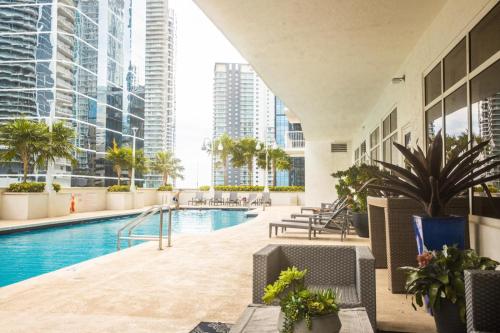 Modern and Luxurious Brickell Studio photo 5