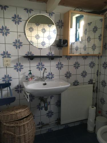 Ванная комната в 8 Jonkvrouw Geilstraat