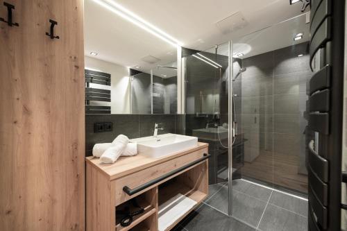 A bathroom at Appartement Alpenrot