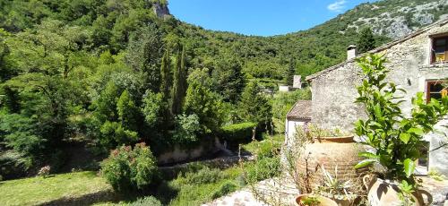 Φωτογραφία από το άλμπουμ του Au bord du verdus σε Saint-Guilhem-le-Desert