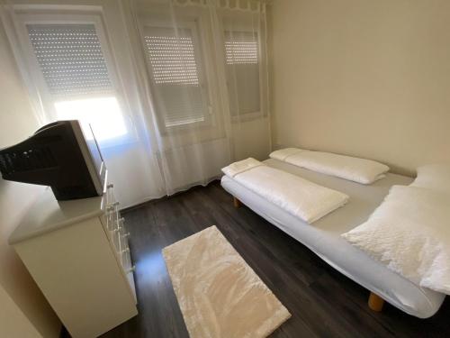 Neptun Apartman 4200 Hajdúszoboszló, Isonzó utca 2 3/6 kép - 3