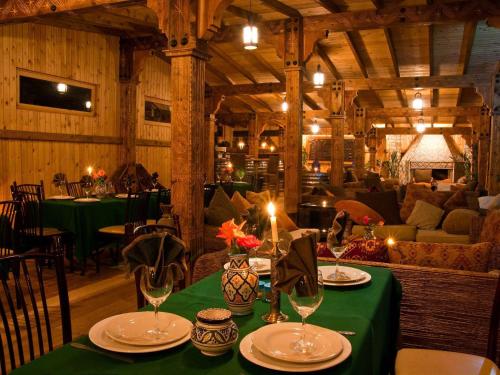 Restaurace v ubytování Hotel Bin El Ouidane