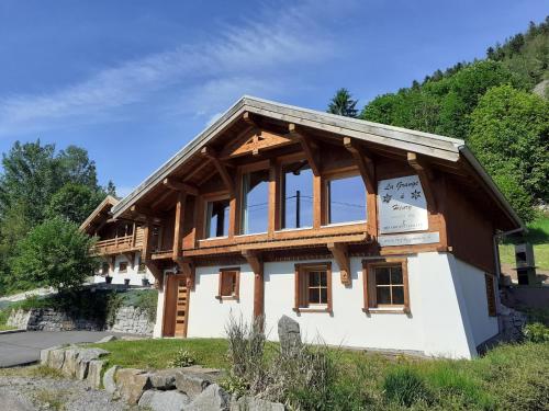 Chalet ''la grange à Henry'' jusqu'à 8 personnes