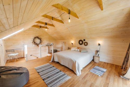 Ein Bett oder Betten in einem Zimmer der Unterkunft Shanti House