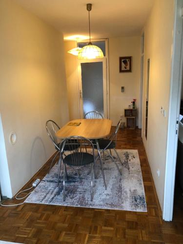 Tuzla şehrindeki Apartment Kleo tesisine ait fotoğraf galerisinden bir görsel