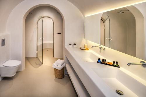 Gallery image of Coconut Residence in Karterados
