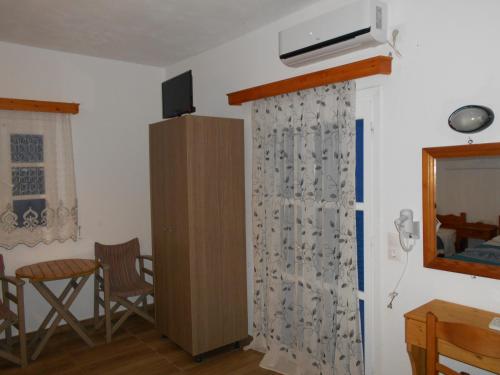 Gallery image of Studios Apartments Kapetanios in Perissa