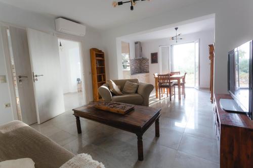 Gallery image of Appartement in OLIVE GROOVE HOUSE PELOPONNESOS WESTERN MANI in Kalianeika