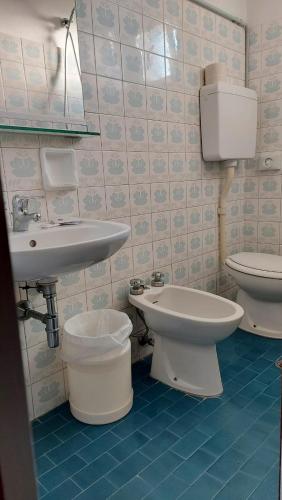 Ένα μπάνιο στο Hotel Brezza