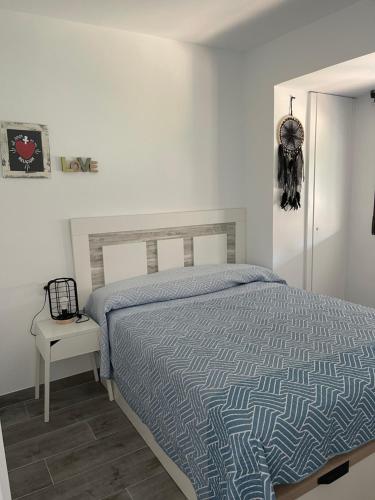 A bed or beds in a room at Apartamento Cantabria 23 2-24
