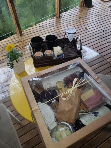 Jídlo v chaty nebo okolí