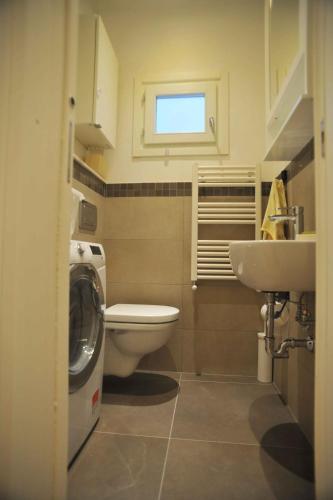 Comfortable and Convenient apt in the center - Zanobi Delux
