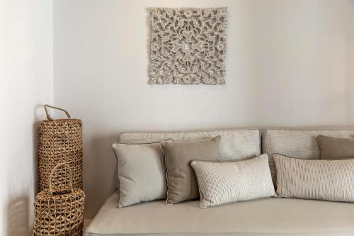 Area soggiorno di Santo Bloom Luxury Villas