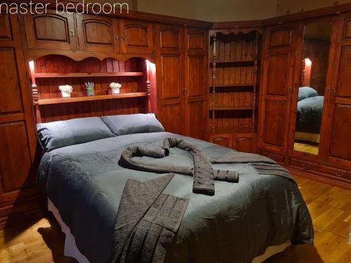 Кровать или кровати в номере Stunning Sea view Immaculate 4-Bed family House