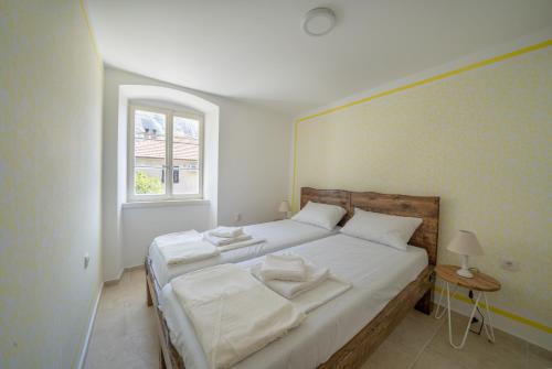Gallery image of Apartments Oliva in Risan