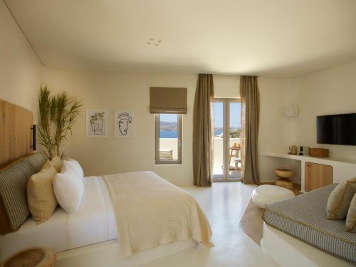 Gallery image of White Pebble Suites in Pollonia