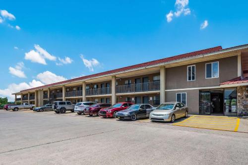 Gallery image of Quality Inn & Suites Hot Springs - Lake Hamilton in Hot Springs