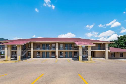 Afbeelding uit fotogalerij van Quality Inn & Suites Hot Springs-Lake Hamilton in Hot Springs