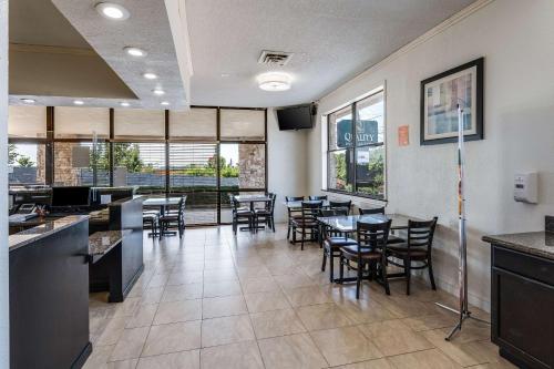 Afbeelding uit fotogalerij van Quality Inn & Suites Hot Springs-Lake Hamilton in Hot Springs