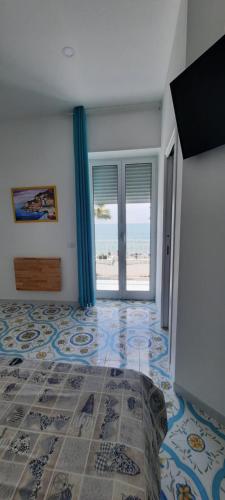 Μια τηλεόραση ή/και κέντρο ψυχαγωγίας στο B & Beach