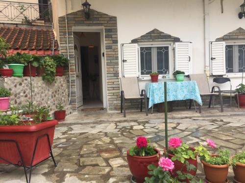 Αίθριο ή υπαίθριος χώρος στο EFTHIMIA HOUSE METEORA